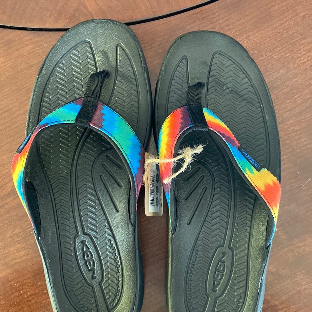 keen flip flops women